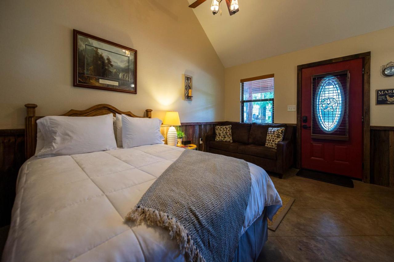 Cabin 1 Rental 15 Minutes From Magnolia And Baylor Waco Exterior foto