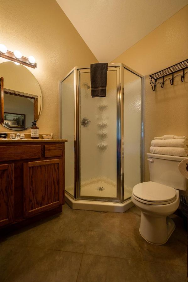 Cabin 1 Rental 15 Minutes From Magnolia And Baylor Waco Exterior foto